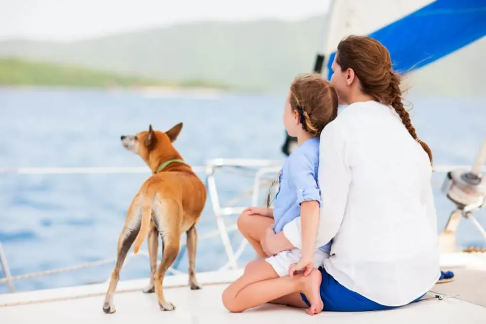 Sailing with children and pets